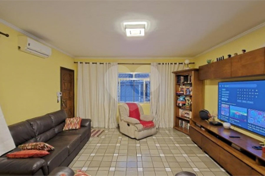Sobrado à venda com 3 quartos, sendo 1 suíte, em Tremembé, São Paulo, SP