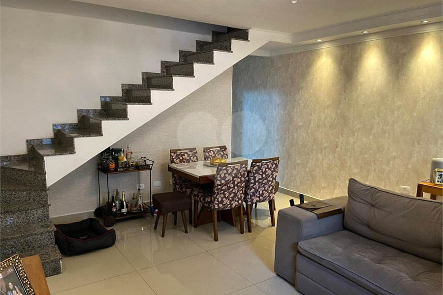 Casa à venda com 3 suítes no condomínio Residencial Palmas I, São Paulo - SP