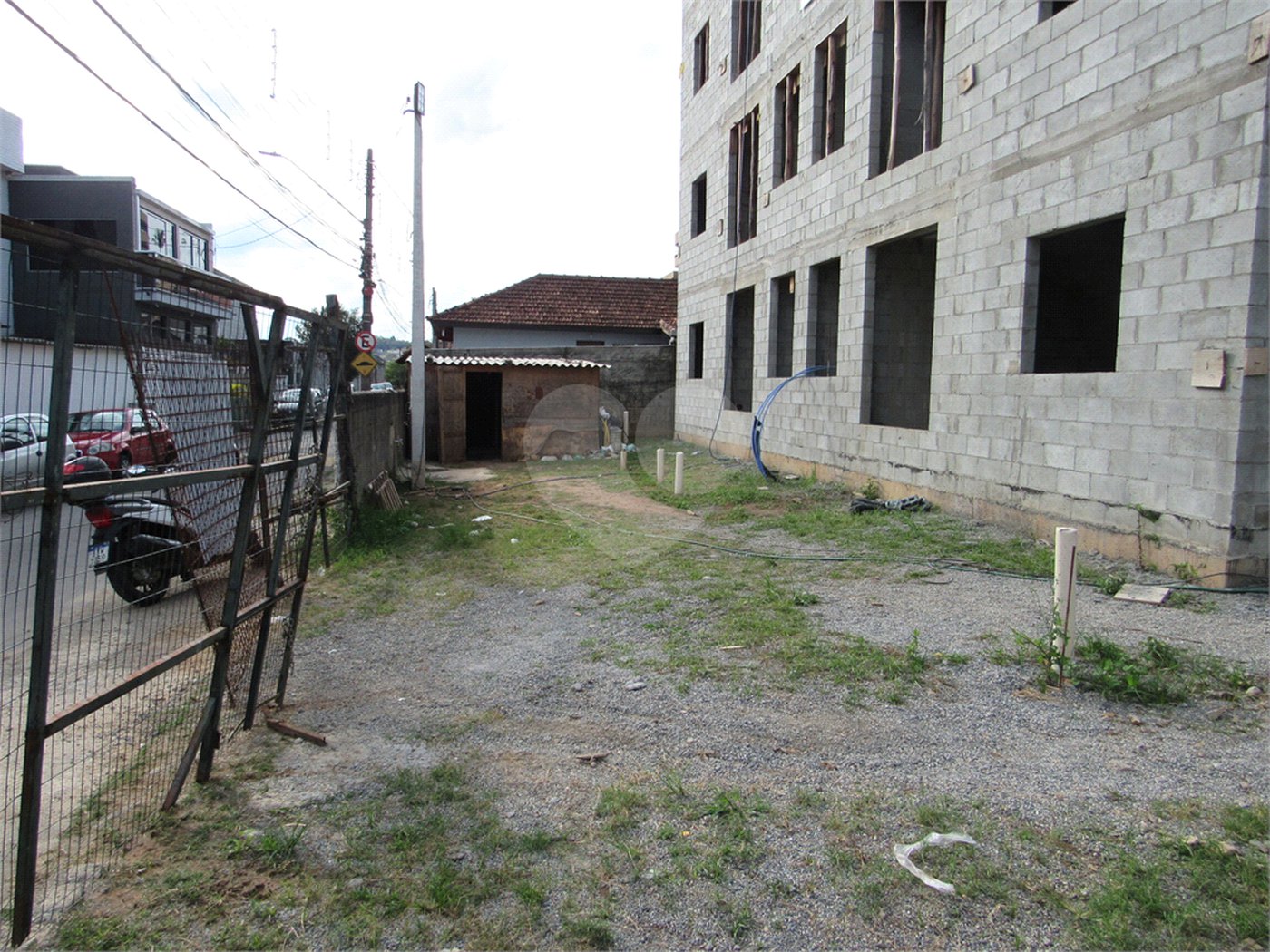 Casa à venda com 2 quartos no condomínio Edifício Cristo Rei, Arujá - SP