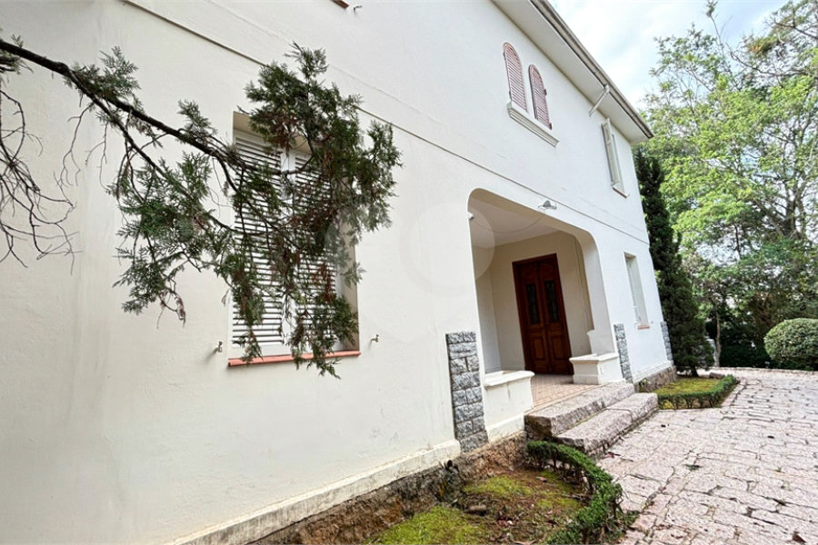 Sobrado à venda ou para alugar com 15 quartos em Tremembé, São Paulo, SP