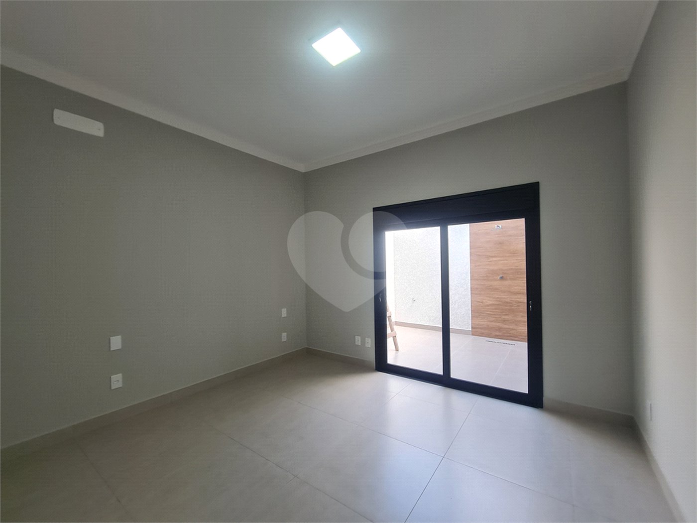 Casa à venda com 3 quartos, sendo 1 suíte, no condomínio Jardim Residencial Villagio Ipanema I, Sorocaba - SP