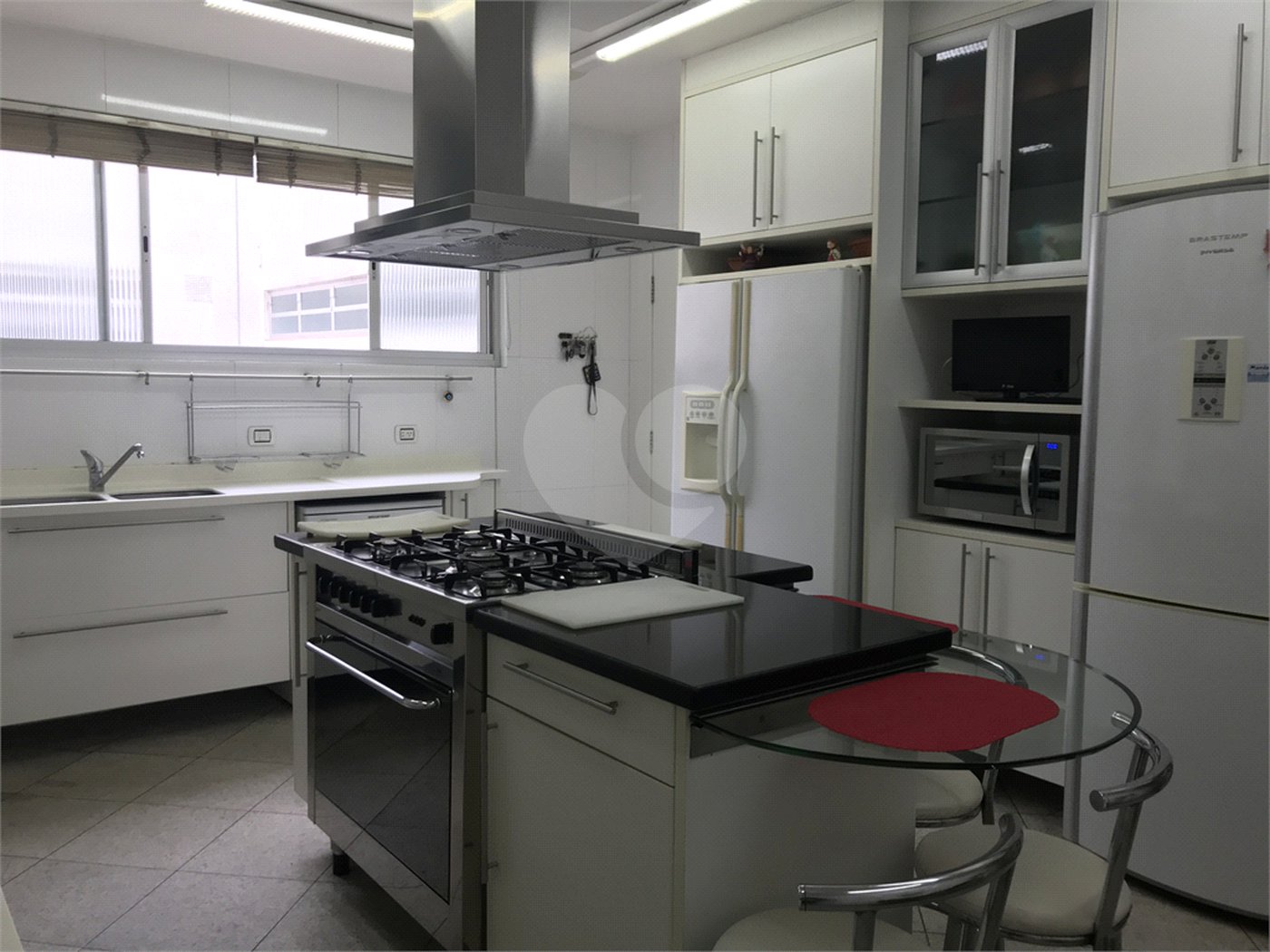 Cobertura à venda com 4 quartos, sendo 1 suíte, em Santana, São Paulo, SP