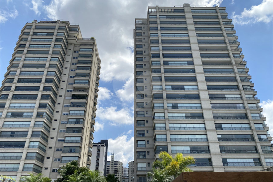 Apartamento à venda com 3 suítes em Santana, São Paulo, SP