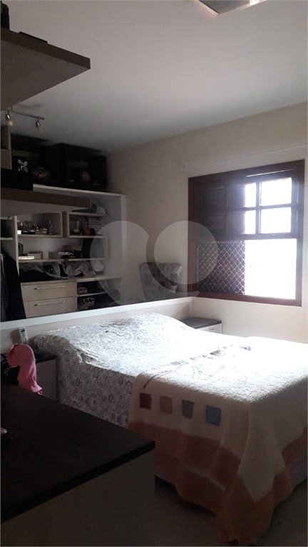 Casa à venda com 5 quartos, sendo 3 suítes,  em Vila Oliveira, Mogi das Cruzes, SP