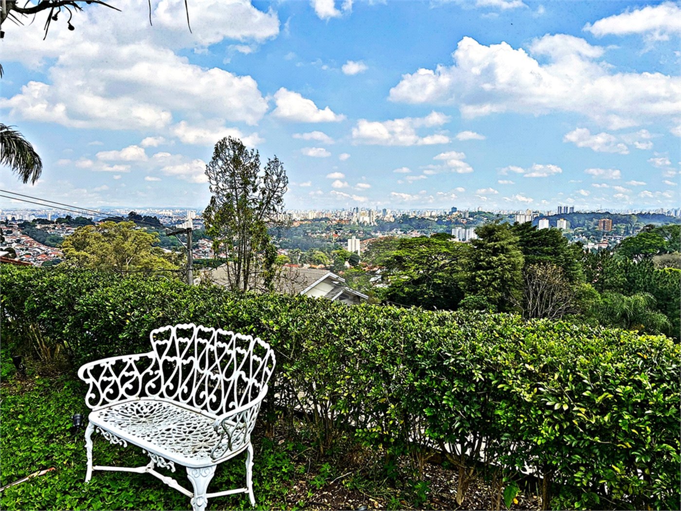 Casa à venda com 4 suítes no condomínio Residencial Jd. Ibiratiba, São Paulo - SP