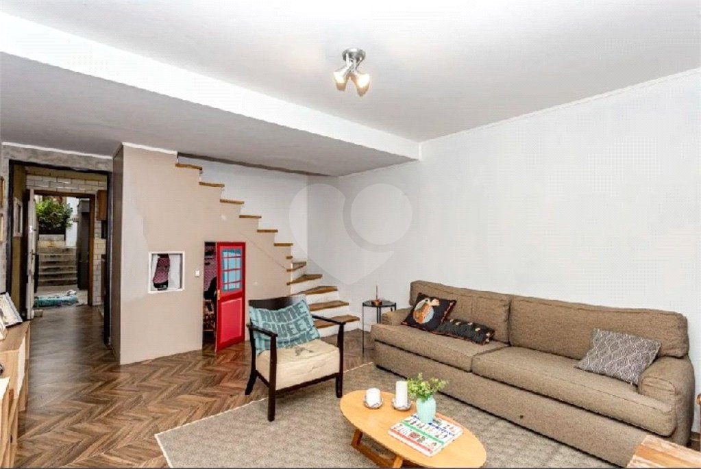 Casa à venda com 3 quartos, sendo 1 suíte,  em Vila Mascote, São Paulo, SP