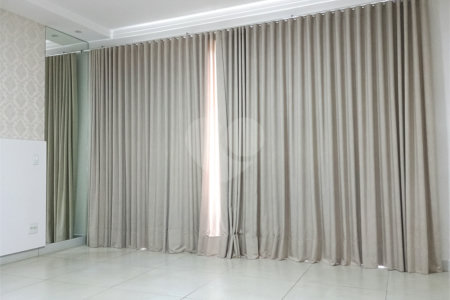 Sobrado à venda com 4 quartos, sendo 1 suíte, em Reserva San Gabriel, Ribeirão Preto, SP