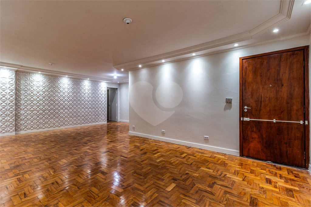 Apartamento à venda ou para alugar com 3 quartos, sendo 1 suíte,  em Itaim Bibi, São Paulo, SP