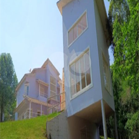Casa à venda ou para alugar com 4 suítes no condomínio Quebec Ville Residencial, São Roque - SP