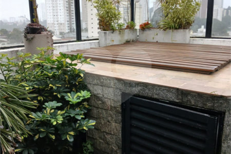 Cobertura à venda ou para alugar com 2 suítes em Jardim Monte Kemel, São Paulo, SP