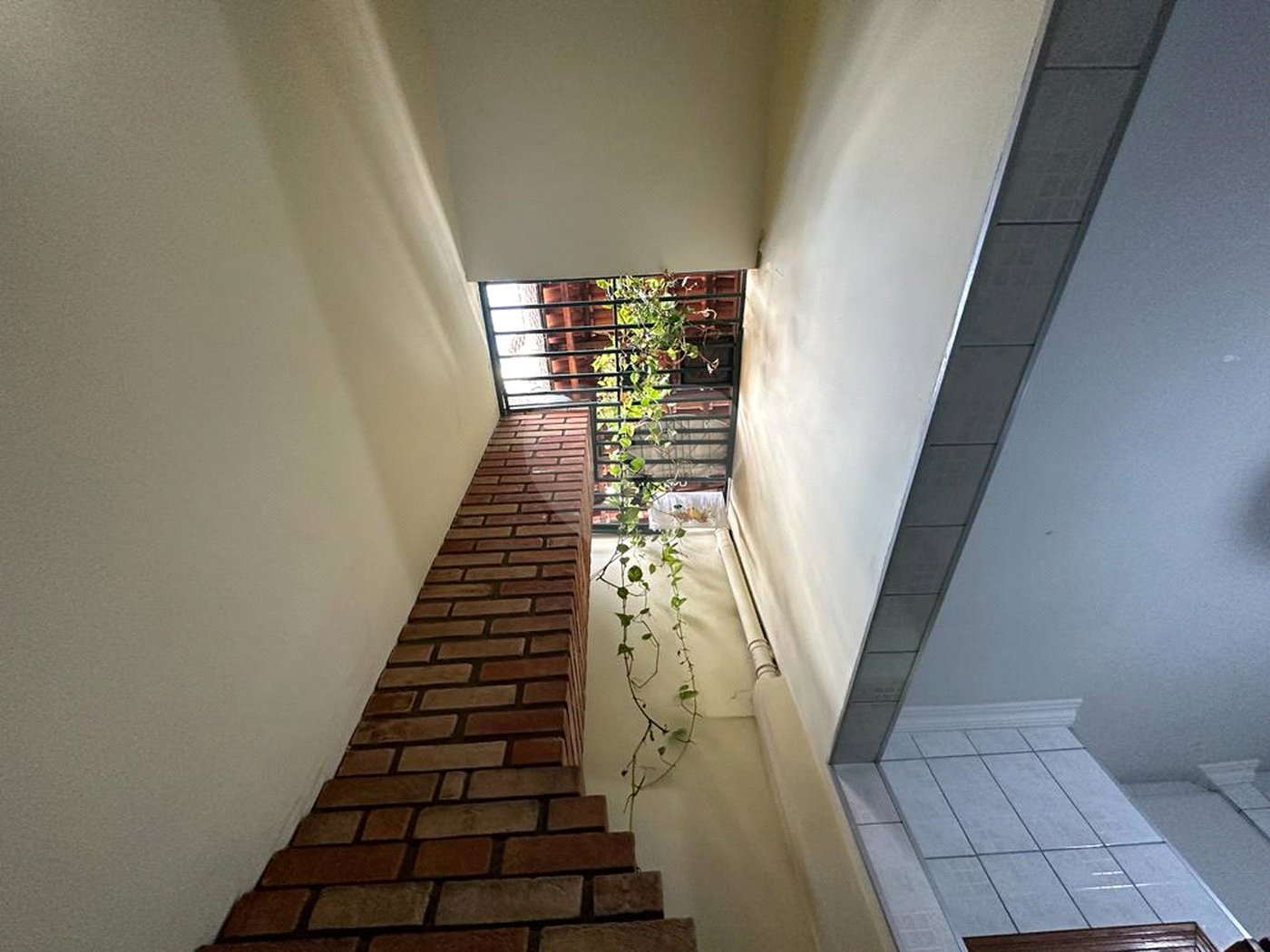 Sobrado à venda com 2 quartos em Vila Constança, São Paulo, SP