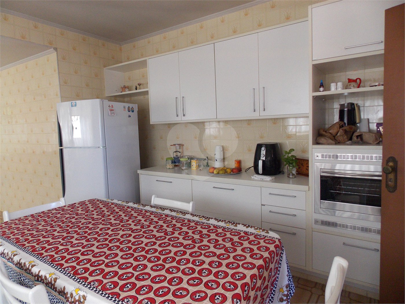 Casa à venda ou para alugar com 5 quartos, sendo 3 suítes,  no Centro, Atibaia, SP
