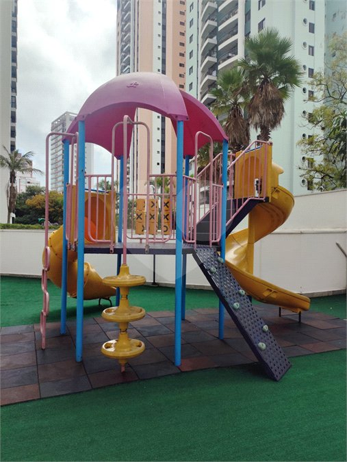 Apartamento à venda com 3 quartos, sendo 1 suíte, em Indianópolis, São Paulo, SP
