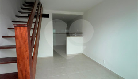 Casa à venda com 3 quartos, sendo 2 suítes, em Peró, Cabo Frio, RJ