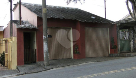 Casa Térrea à venda com 3 quartos, sendo 1 suíte, em Parque Peruche, São Paulo, SP