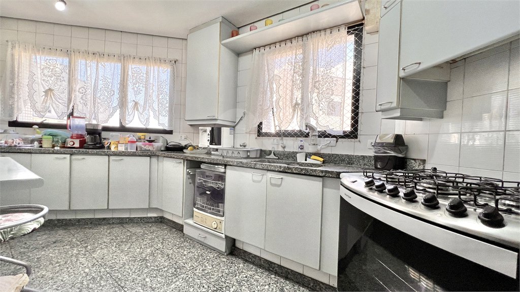 Apartamento à venda com 4 quartos, sendo 1 suíte, em Vila Mariana, São Paulo, SP