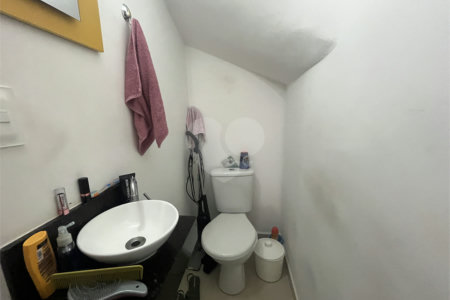 Casa à venda com 3 quartos, sendo 1 suíte,  no condomínio Capigaí, São Paulo - SP