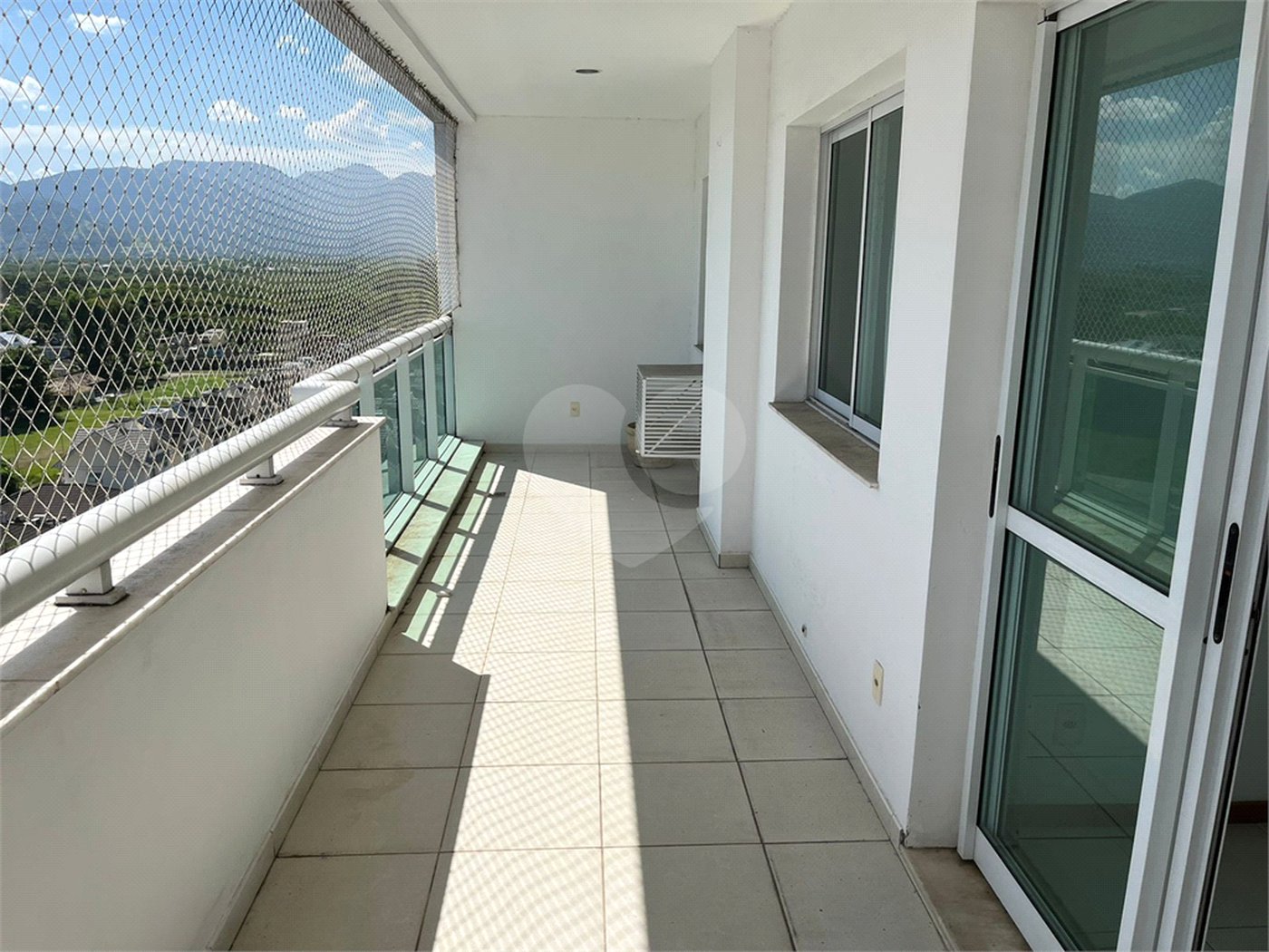 Cobertura à venda com 2 quartos, sendo 1 suíte, em Recreio dos Bandeirantes, Rio de Janeiro, RJ