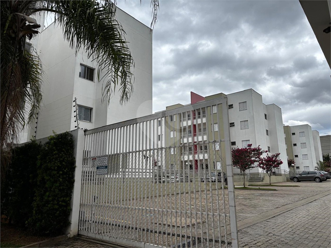 Apartamento à venda com 2 quartos em Guaraú, Salto, SP