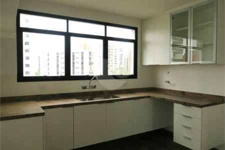 Cobertura à venda com 4 quartos, sendo 2 suítes,  em Vila Suzana, São Paulo, SP