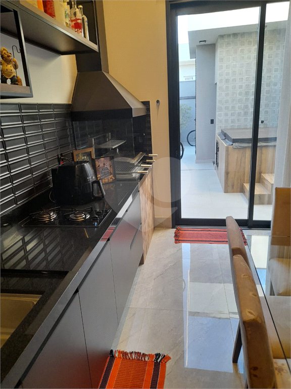 Casa à venda com 3 suítes no condomínio Reserva Real, Paulínia - SP