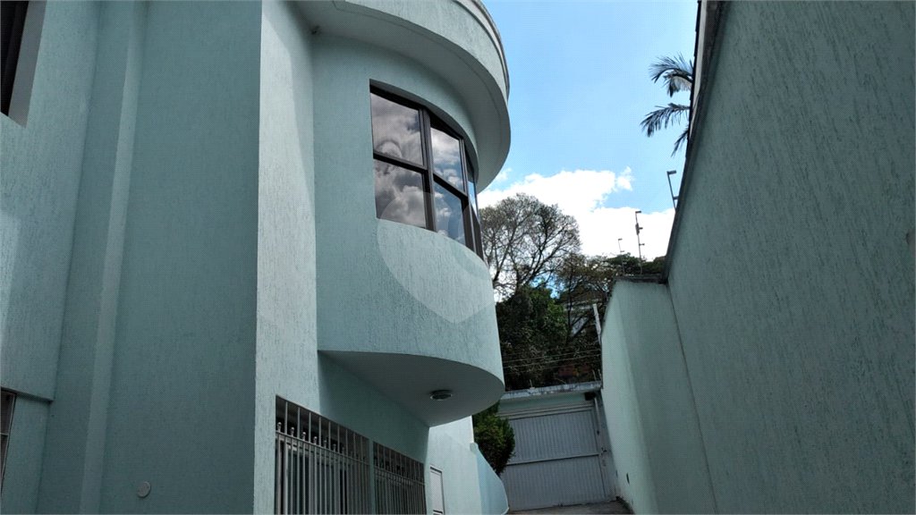 Sobrado à venda com 4 quartos, sendo 2 suítes, em Horto, São Paulo, SP