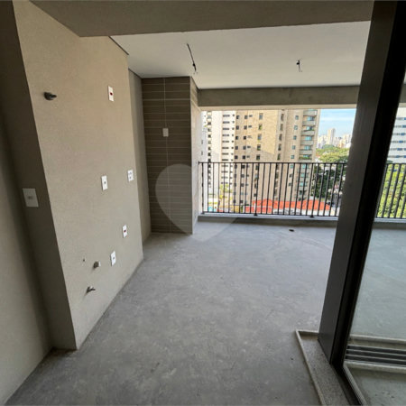 Apartamento à venda com 3 suítes em Moema, São Paulo, SP