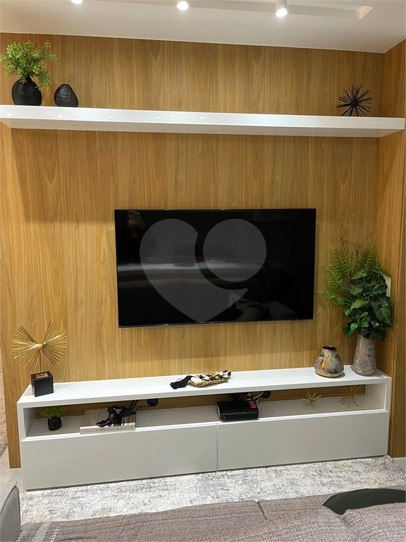Apartamento à venda com 3 quartos, sendo 1 suíte, em Indianópolis, São Paulo, SP