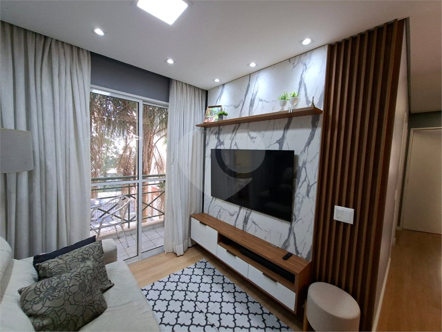 Apartamento à venda com 3 quartos, sendo 1 suíte,  em Jardim das Vertentes, São Paulo, SP