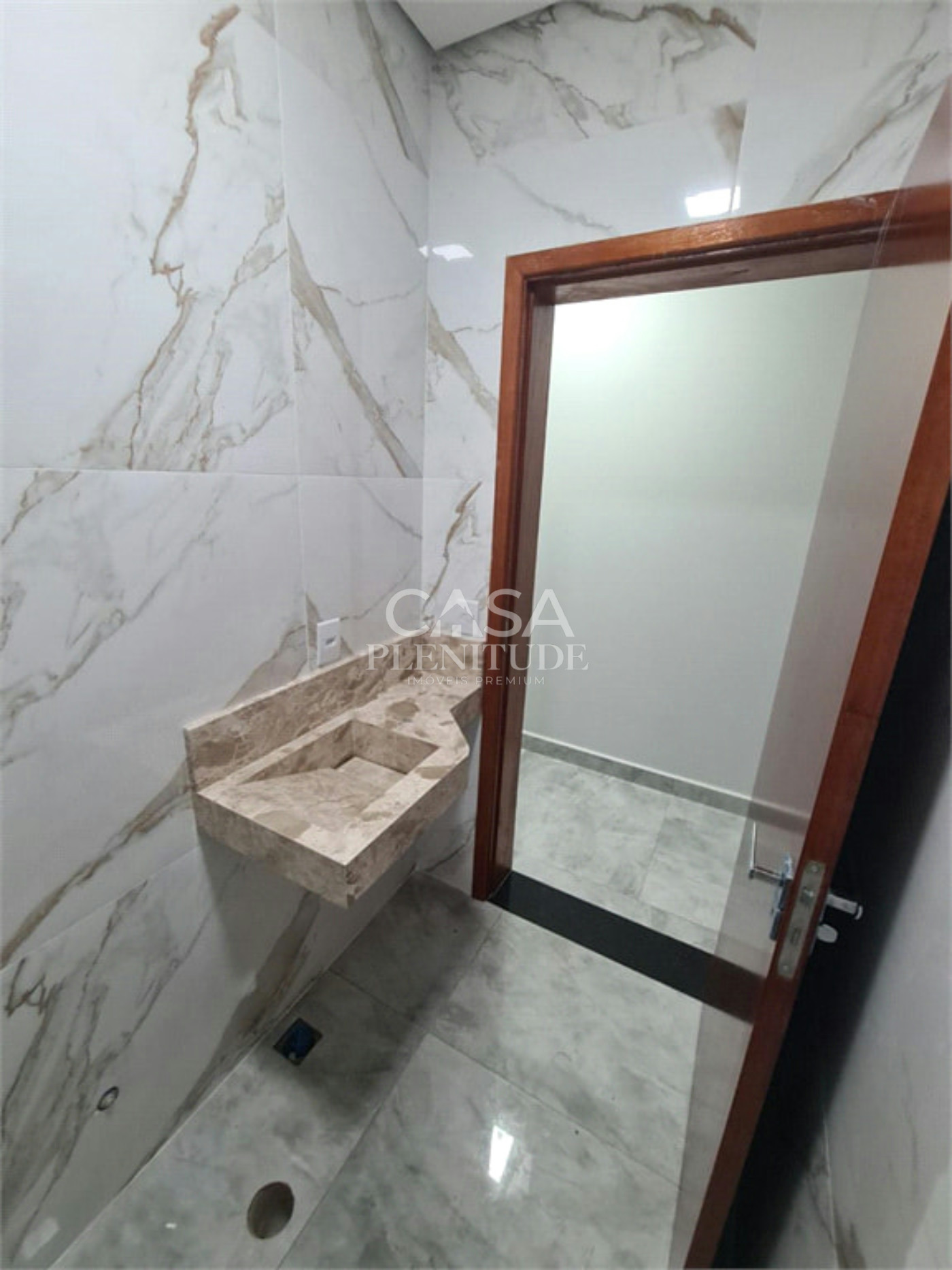 Casa em condomínio à venda com 3 quartos, sendo 1 suíte, em Wanel Ville, Sorocaba, SP