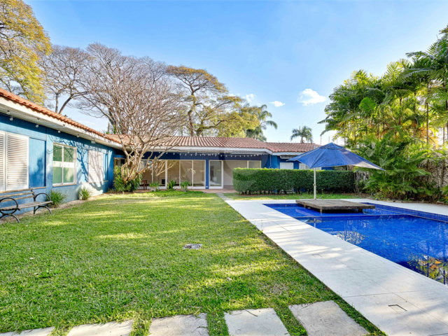 Casa à venda com 3 quartos, sendo 1 suíte,  em Brooklin, São Paulo, SP