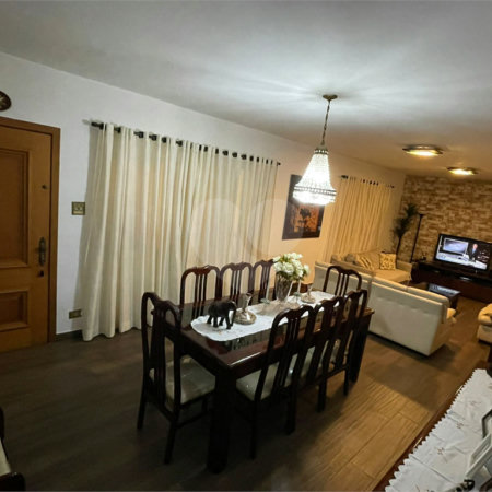 Sobrado à venda com 5 quartos, sendo 1 suíte, em Alto da Boa Vista, São Paulo, SP