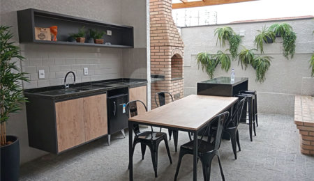 Casa à venda com 2 suítes no condomínio Residencial Napoles, São Paulo - SP