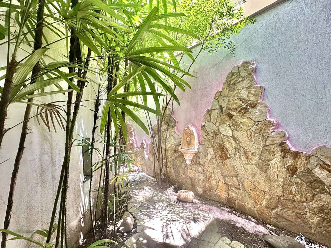 Casa à venda com 4 quartos, sendo 2 suítes,  no condomínio São Paulo Ii, Cotia - SP