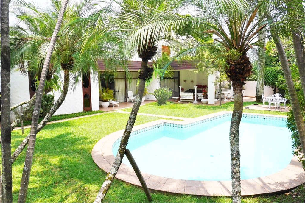 Casa à venda com 4 quartos, sendo 1 suíte,  em Jardim Guedala, São Paulo, SP