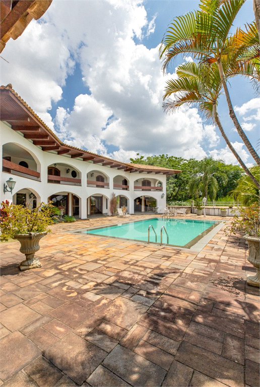 Casa à venda com 4 suítes em Granja Viana, Cotia, SP
