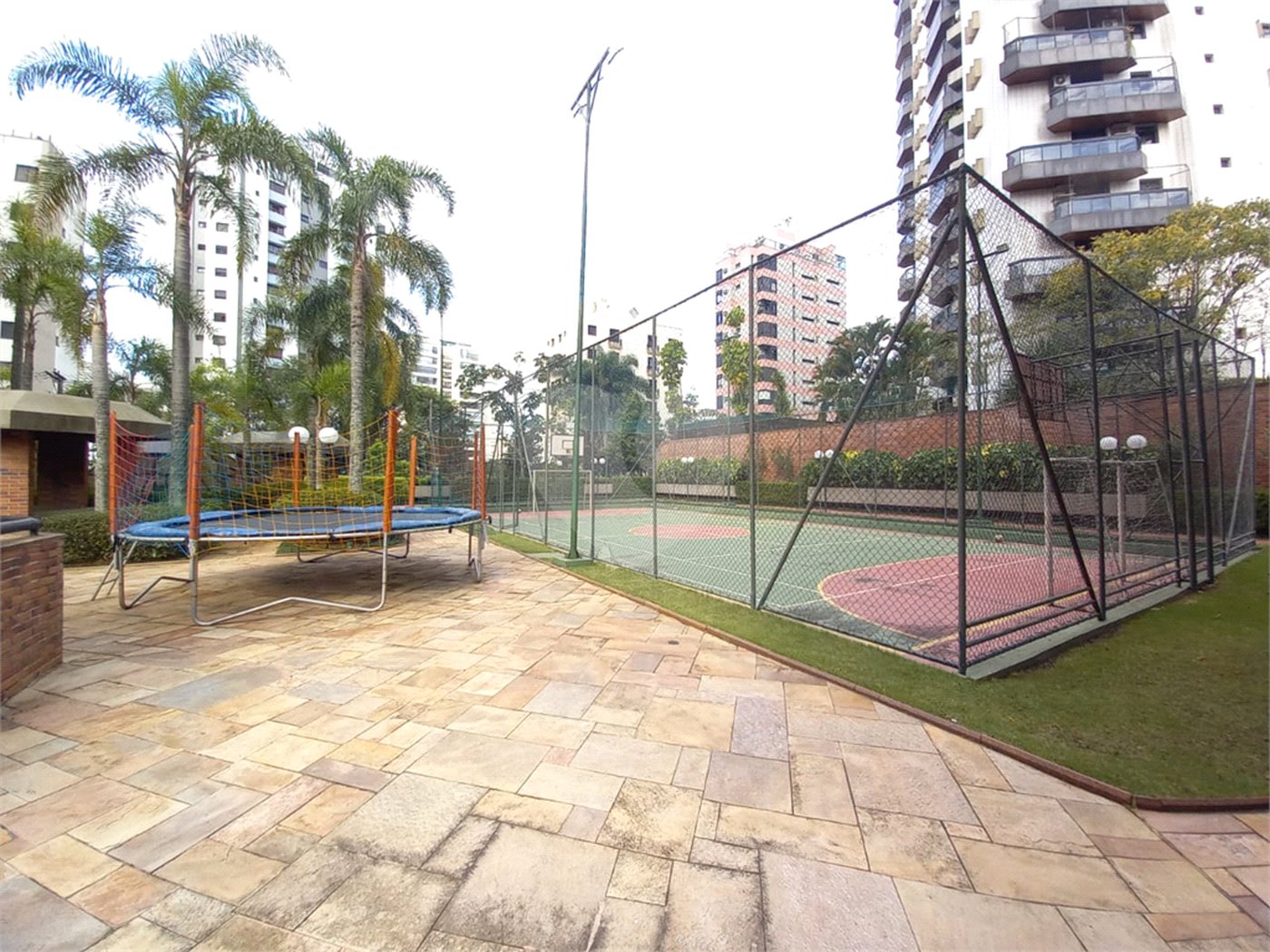 Apartamento à venda com 4 quartos, sendo 3 suítes, em Vila Andrade, São Paulo, SP