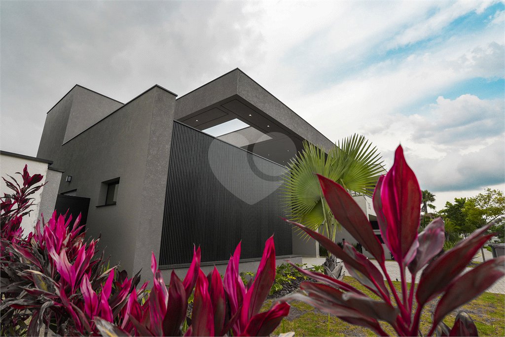 Casa à venda com 4 suítes no condomínio Alphaville Nova Esplanada 4, Votorantim - SP
