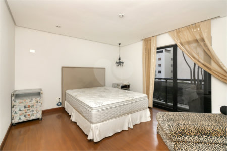 Apartamento à venda com 4 quartos, sendo 3 suítes, em Higienópolis, São Paulo, SP
