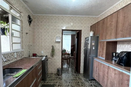 Casa Térrea à venda com 4 quartos em Vila Vitório Mazzei, São Paulo, SP