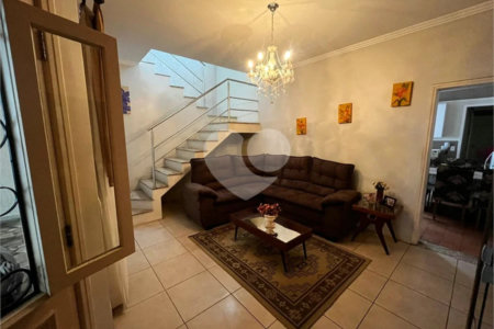 Casa à venda com 4 quartos, sendo 2 suítes,  em Vila Barth, Itapetininga, SP