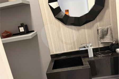 Apartamento à venda com 3 suítes em Campo Belo, São Paulo, SP