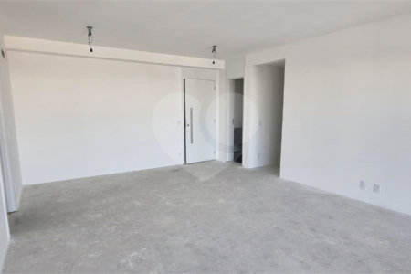 Apartamento à venda com 3 suítes em Moema, São Paulo, SP