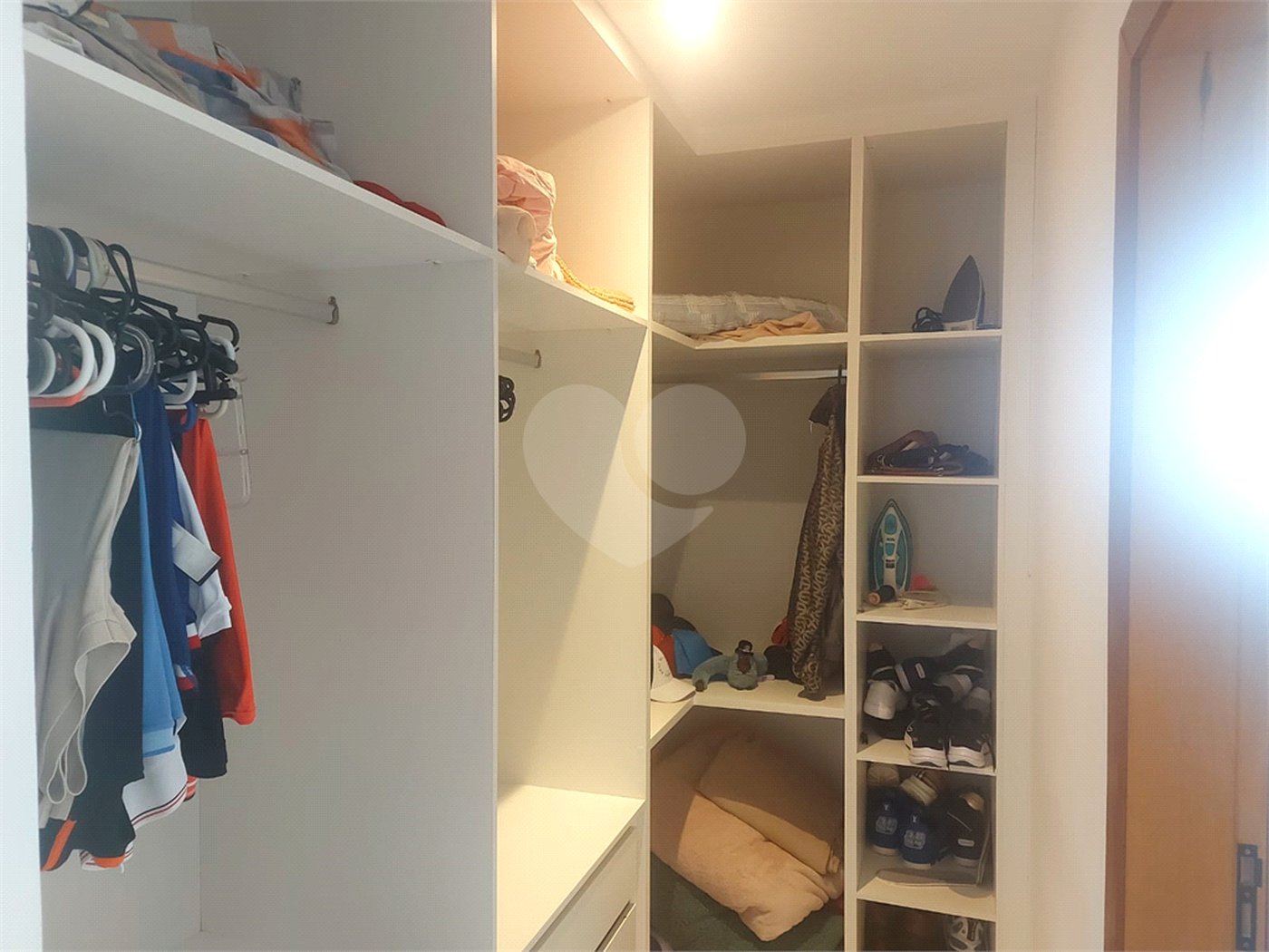 Casa à venda com 4 quartos, sendo 3 suítes, em Ogiva, Cabo Frio, RJ
