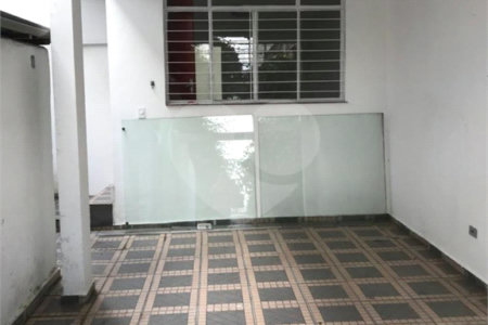 Casa à venda com 3 quartos, sendo 1 suíte,  em Vila Olímpia, São Paulo, SP
