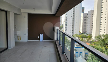 Apartamento à venda com 2 quartos, sendo 1 suíte, em Santo Amaro, São Paulo, SP