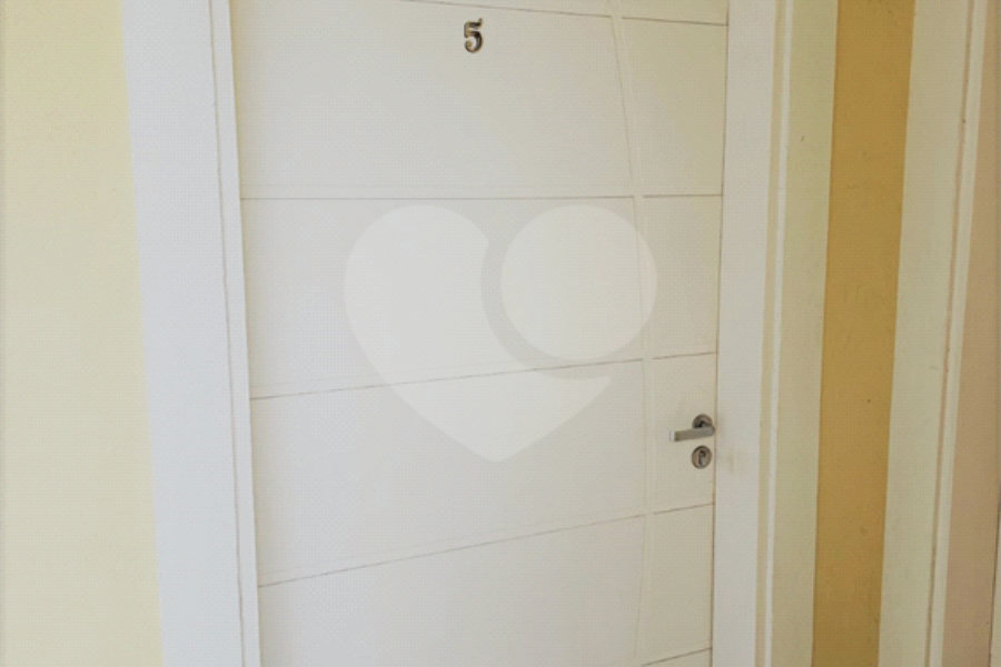 Sobrado à venda com 3 quartos, sendo 1 suíte, em Parque Novo Mundo, São Paulo, SP