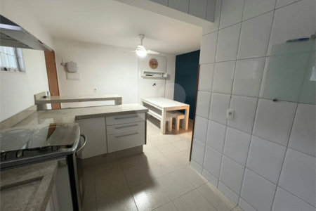Casa à venda com 3 quartos, sendo 1 suíte,  em Vila Suissa, Mogi das Cruzes, SP