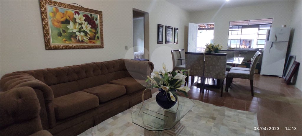 Casa à venda com 3 quartos, sendo 1 suíte, no condomínio Alpes Douro, Bom Jesus dos Perdões - SP