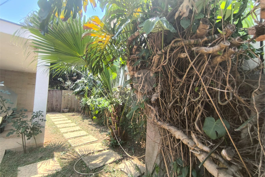 Casa à venda com 6 quartos, sendo 1 suíte, em Tremembé, São Paulo, SP